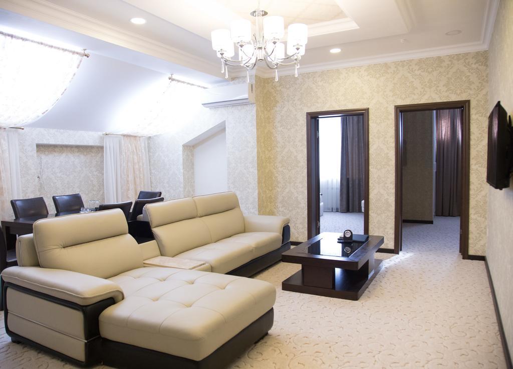 Premier Hotel Bishkek Bagian luar foto
