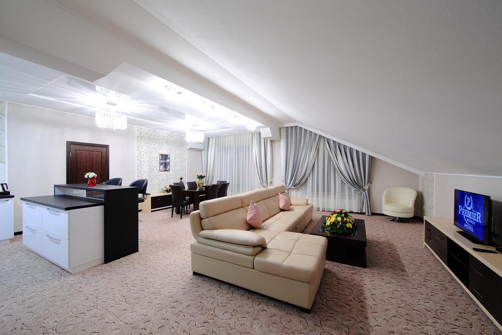 Premier Hotel Bishkek Bagian luar foto