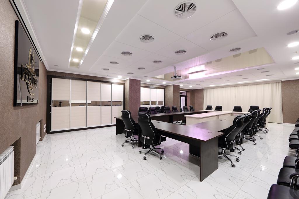 Premier Hotel Bishkek Bagian luar foto