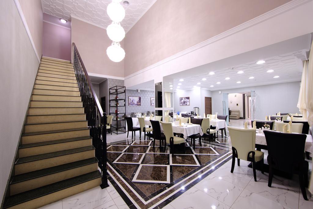 Premier Hotel Bishkek Bagian luar foto