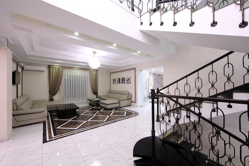 Premier Hotel Bishkek Bagian luar foto