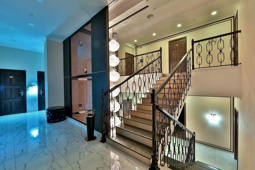 Premier Hotel Bishkek Bagian luar foto