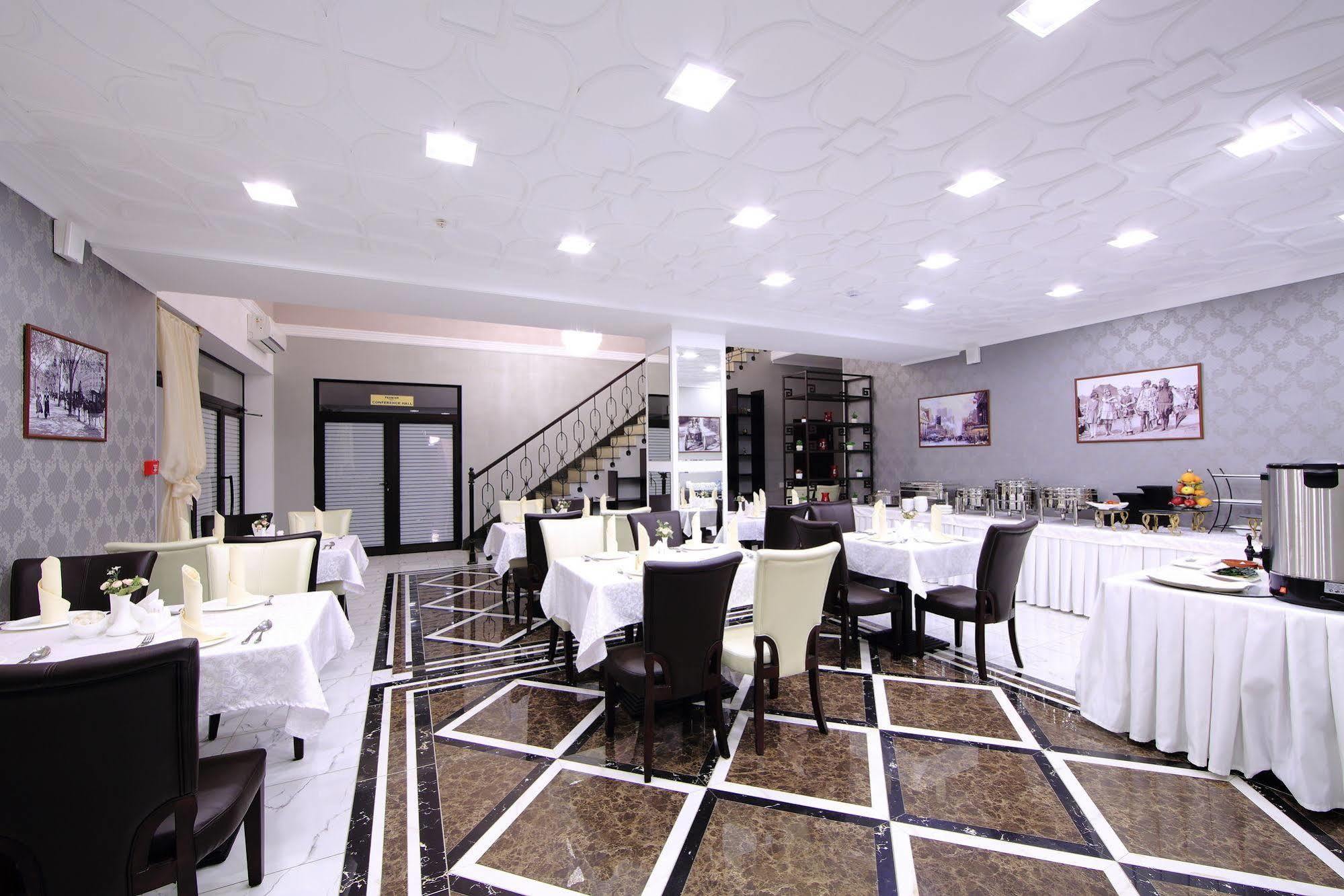 Premier Hotel Bishkek Bagian luar foto